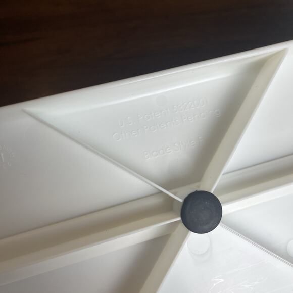 Fiskars 12 Inch Rotary Paper Trimmer Portable For Scrapbooking Crafting Hobby - Picture 8 of 11